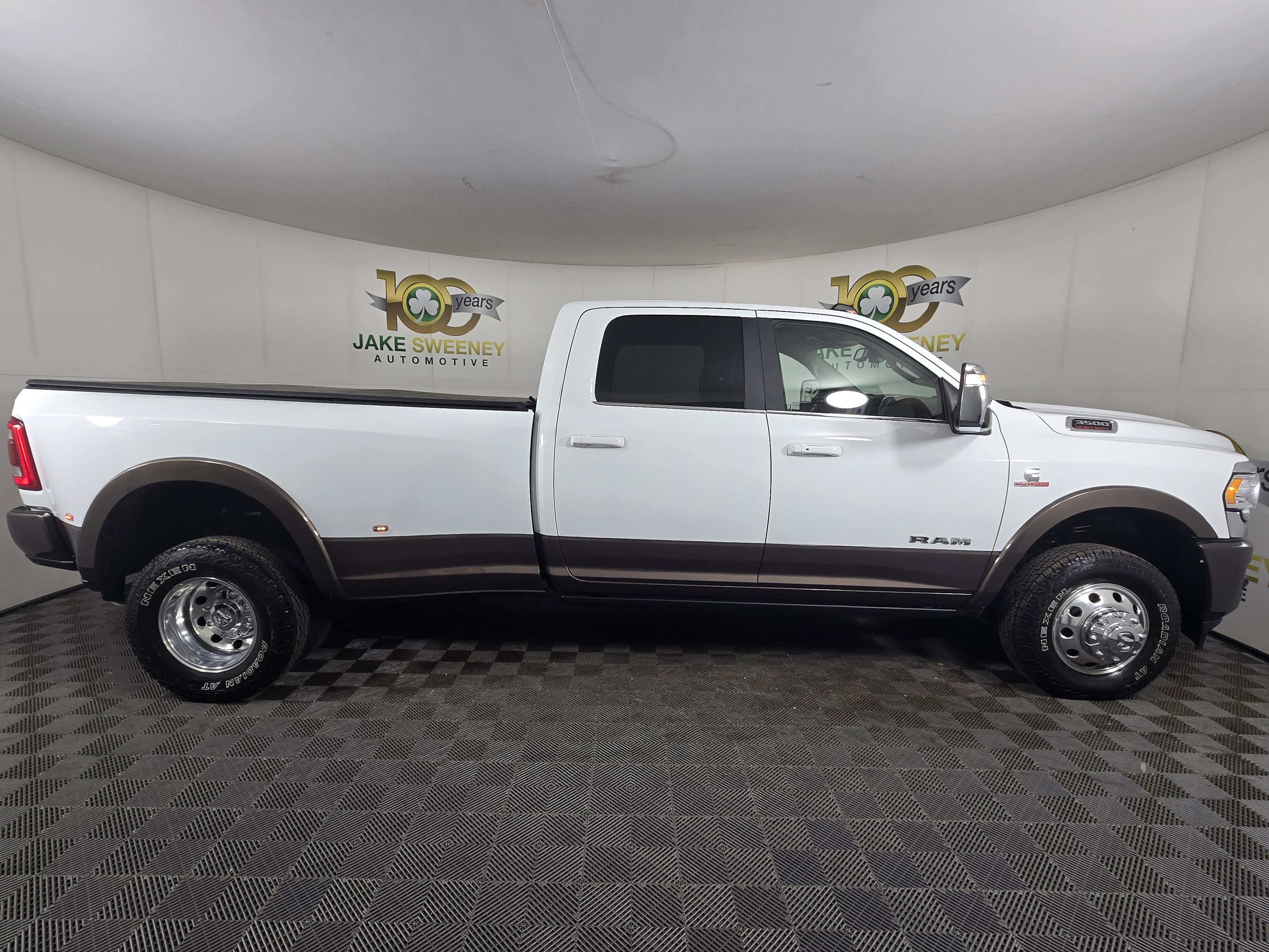 Used 2024 RAM 3500 Limited image 11