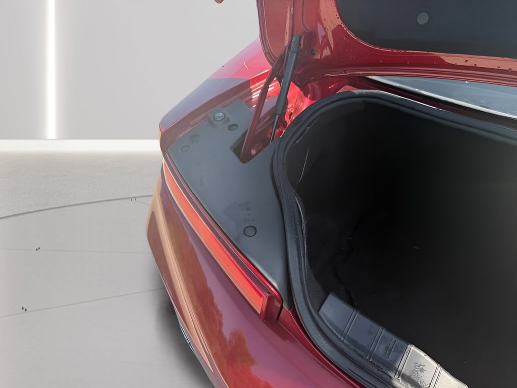 Used 2018 Chevrolet Camaro SS RWD image 8