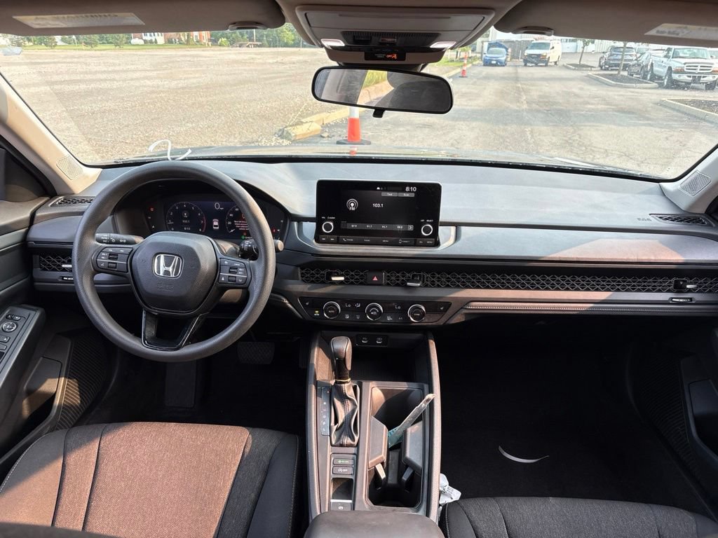Used 2025 Honda Accord SE image 17