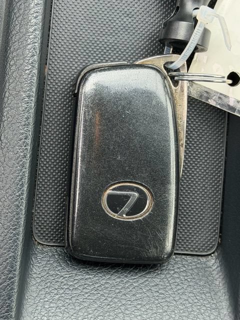 Used 2016 Lexus IS 200t w/ Premium Package RWD image 32