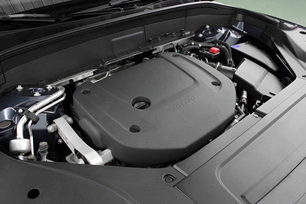 New 2025 Volvo XC90 B6 Core w/ Protection Package image 35