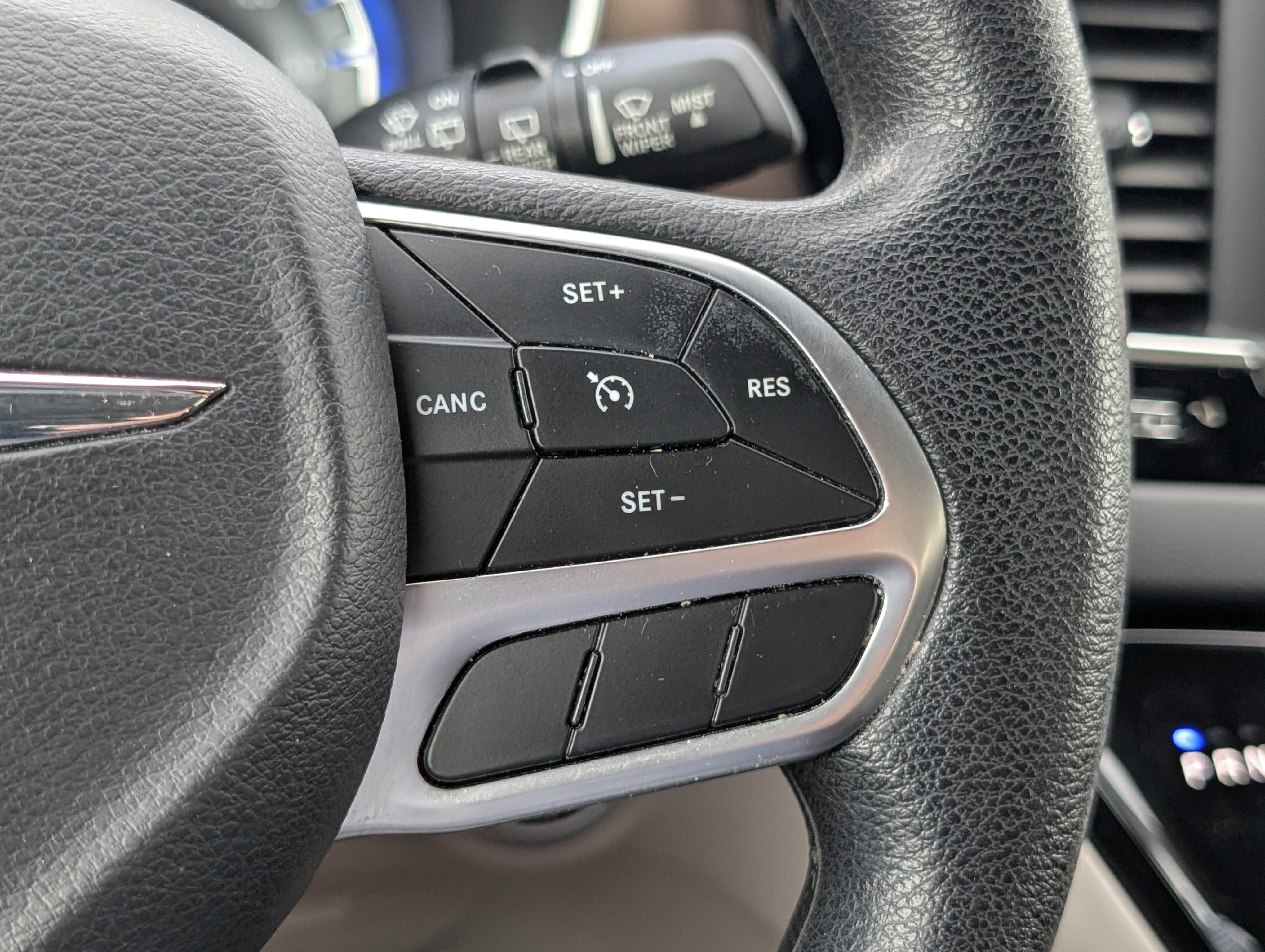 Used 2019 Chrysler Pacifica LX FWD image 25