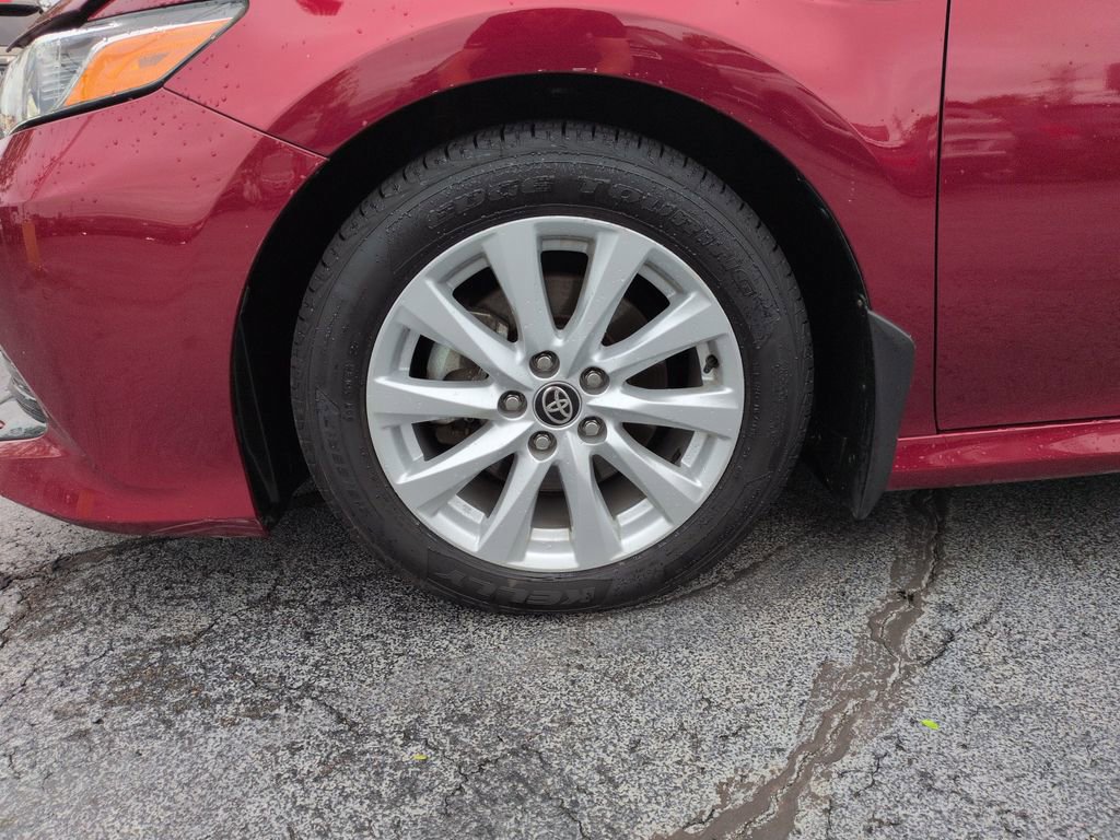 Used 2020 Toyota Camry LE FWD image 27