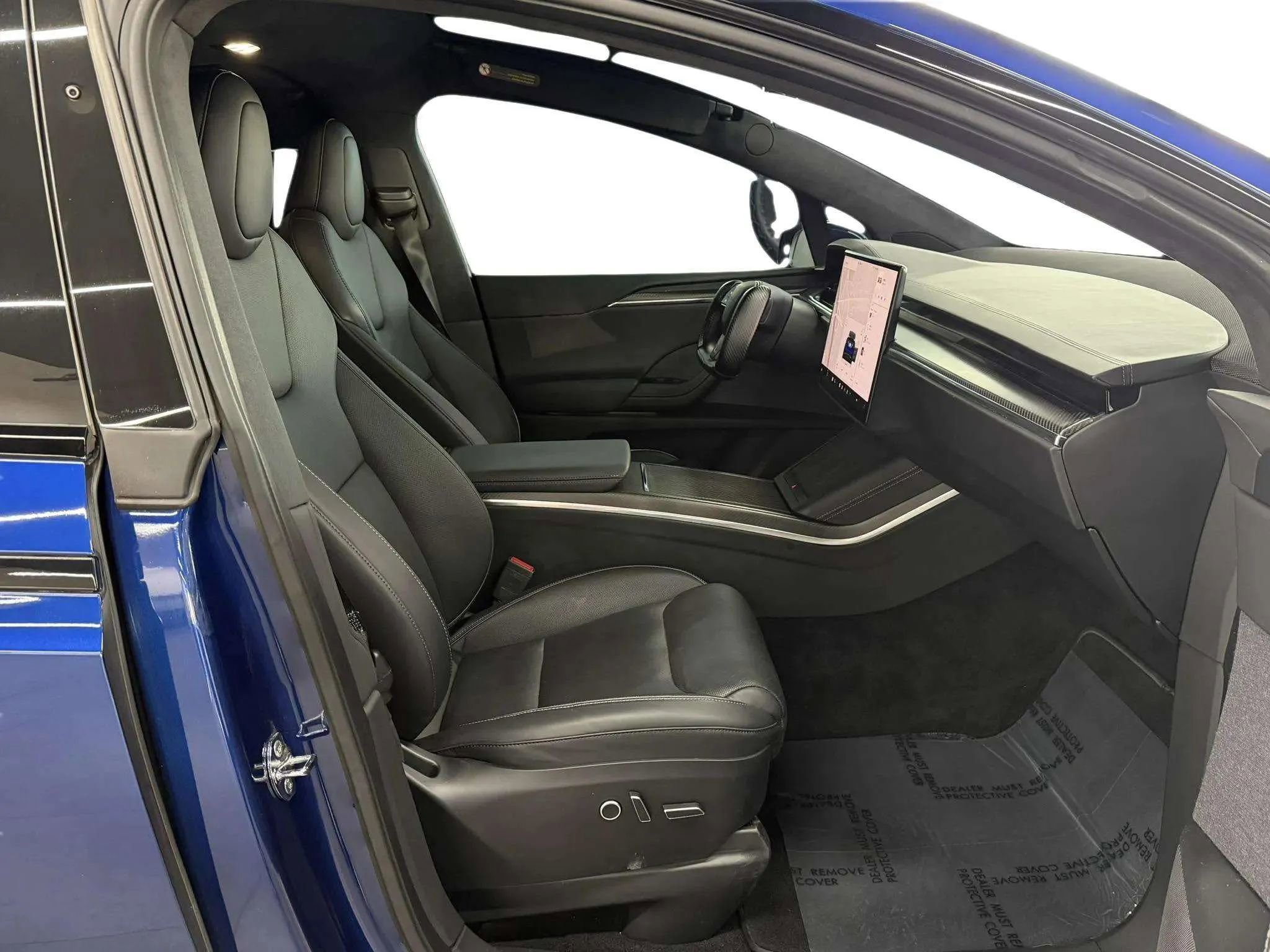 Used 2022 Tesla Model X Plaid image 12