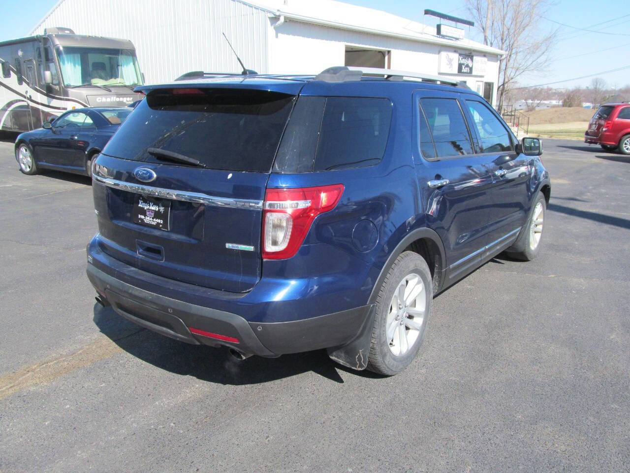 Used 2012 Ford Explorer XLT image 4