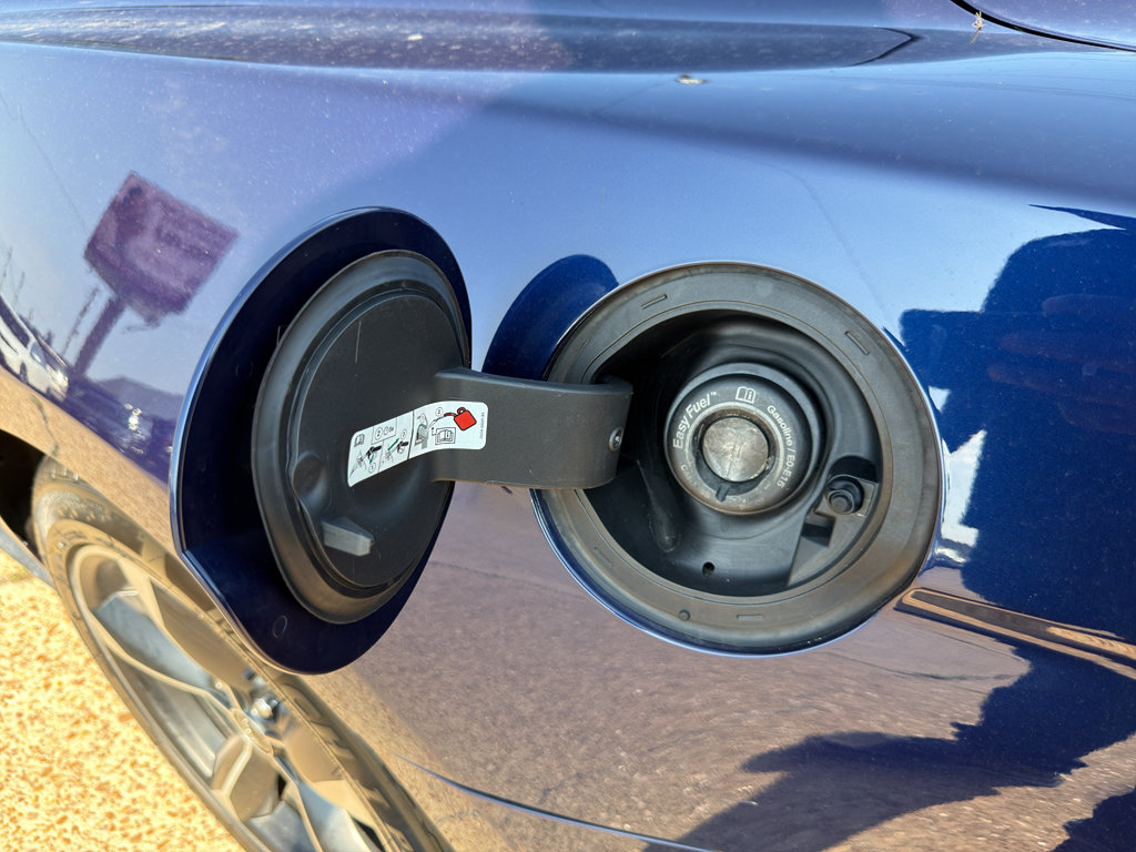 Used 2018 Ford Mustang Coupe RWD image 14