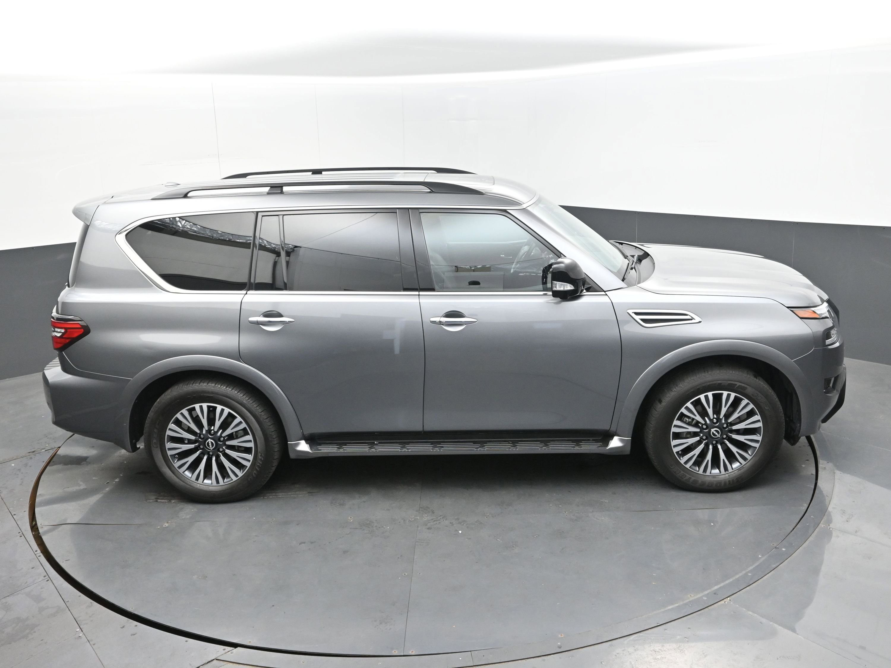 Used 2024 Nissan Armada SL w/ Midnight Edition Package image 35