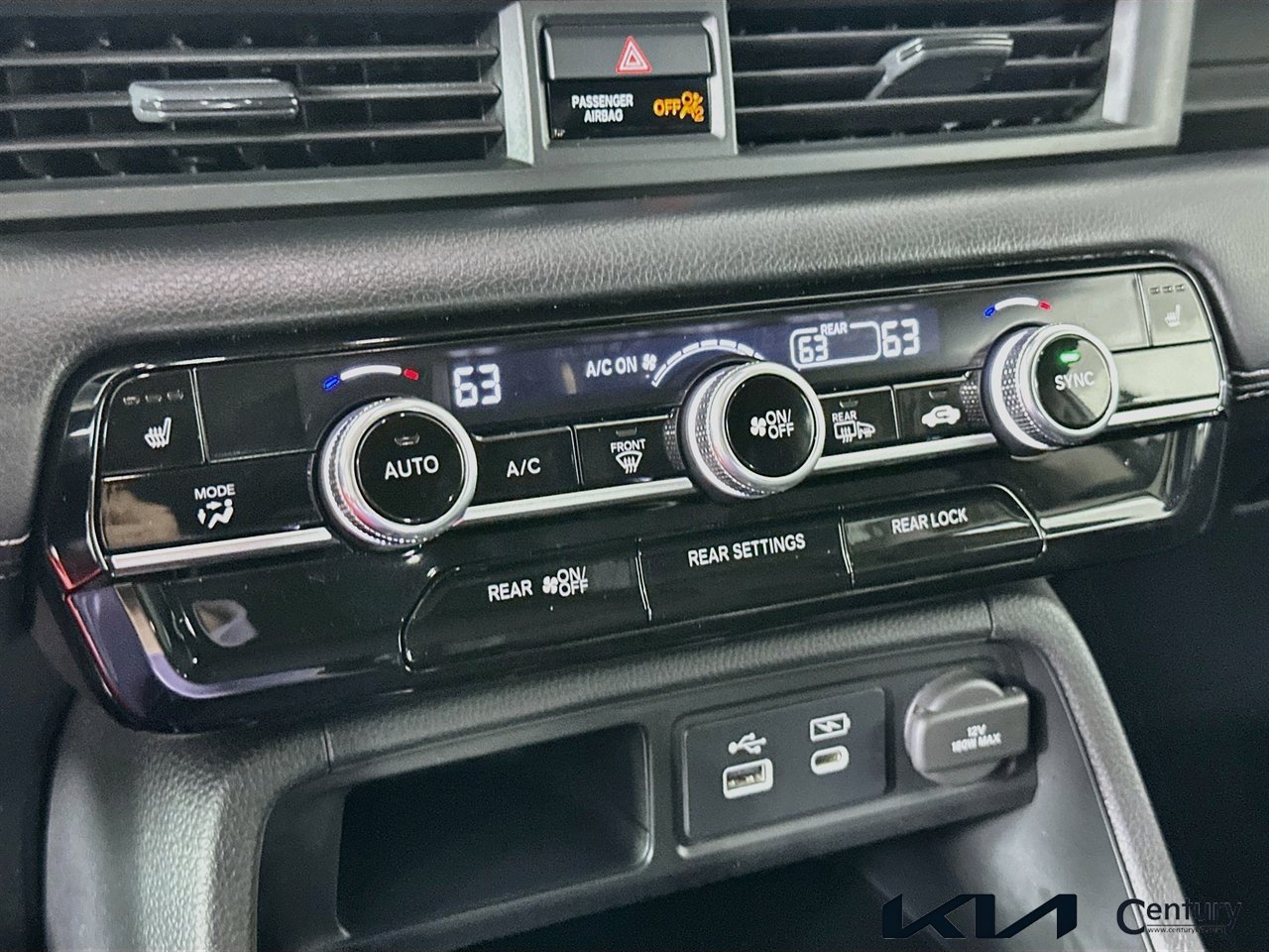Used 2023 Honda Pilot Touring image 16