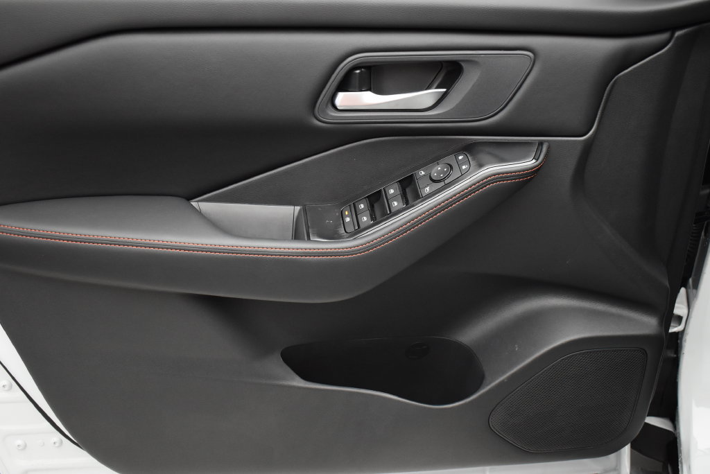 New 2026 Nissan Rogue SV AWD/4WD image 9