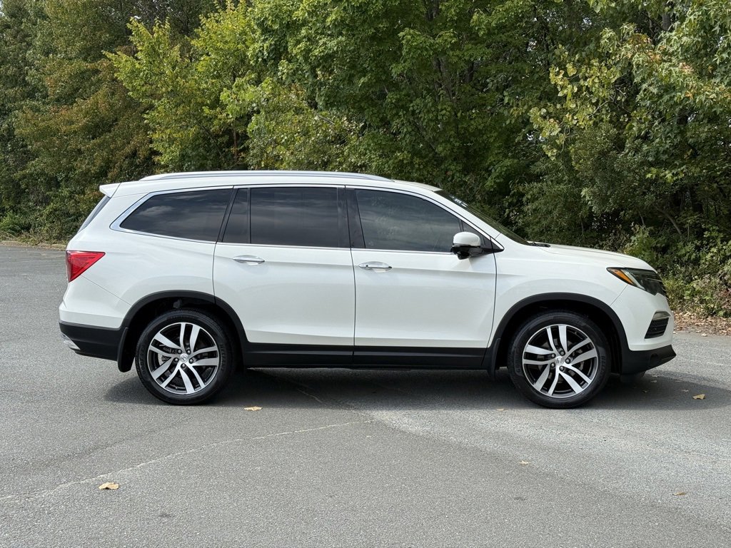 Used 2018 Honda Pilot Touring image 4