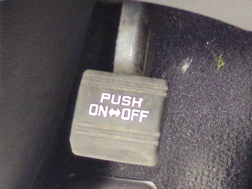 Used 2018 Hyundai Santa Fe Sport FWD image 29
