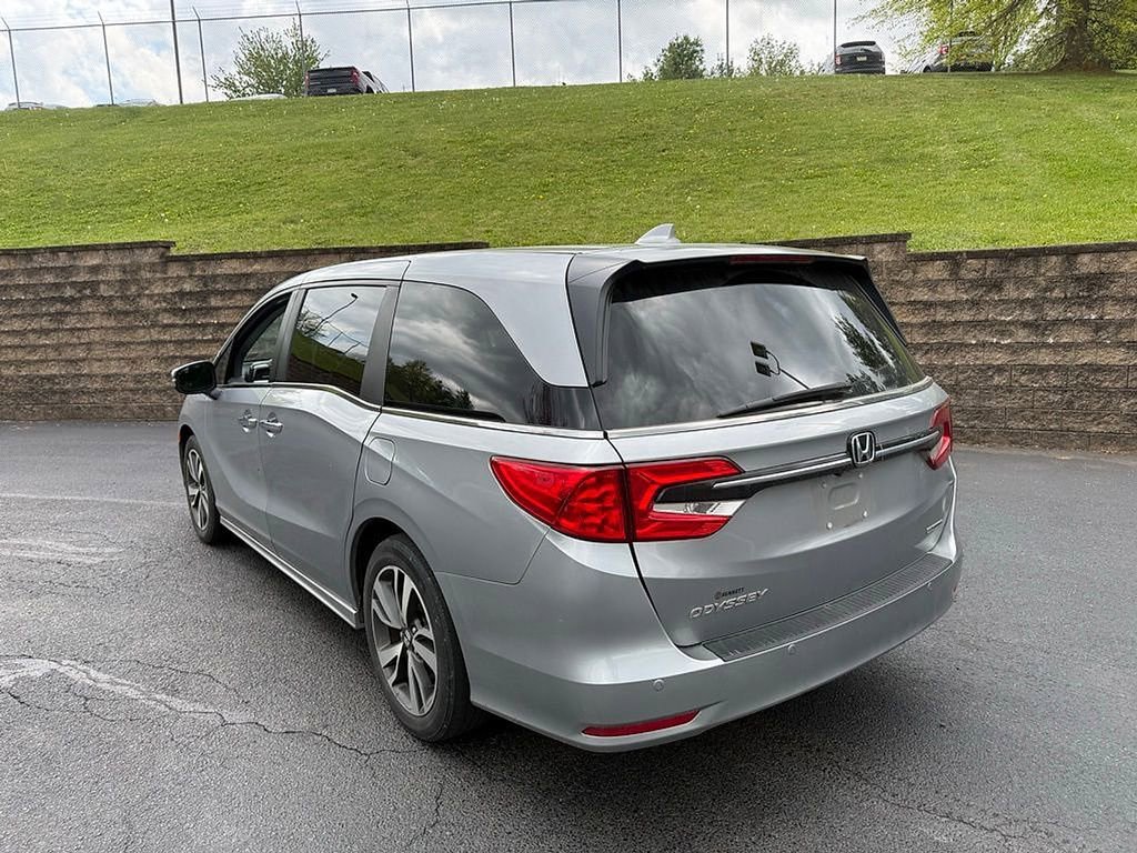 Used 2023 Honda Odyssey Touring image 11