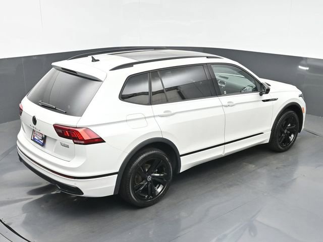 Used 2023 Volkswagen Tiguan SE R-Line FWD image 33