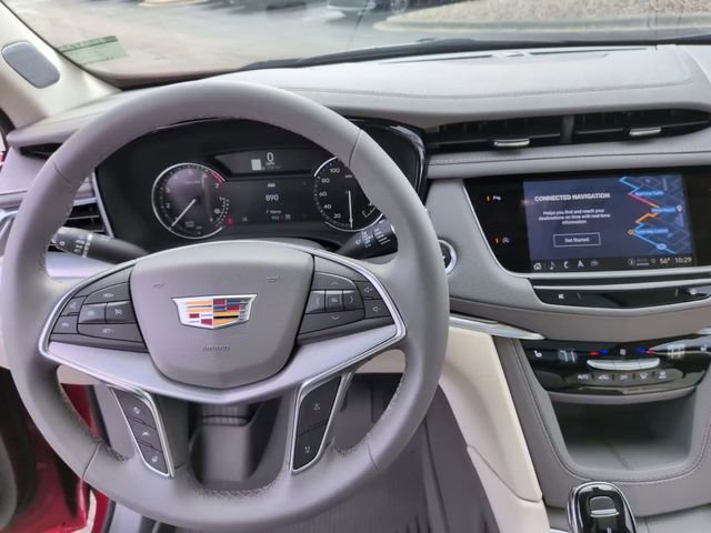 Used 2025 Cadillac XT5 Premium Luxury w/ LPO, Floor Liner Package image 28