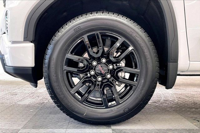 Used 2026 GMC Sierra 1500 Pro w/ Graphite Edition image 8