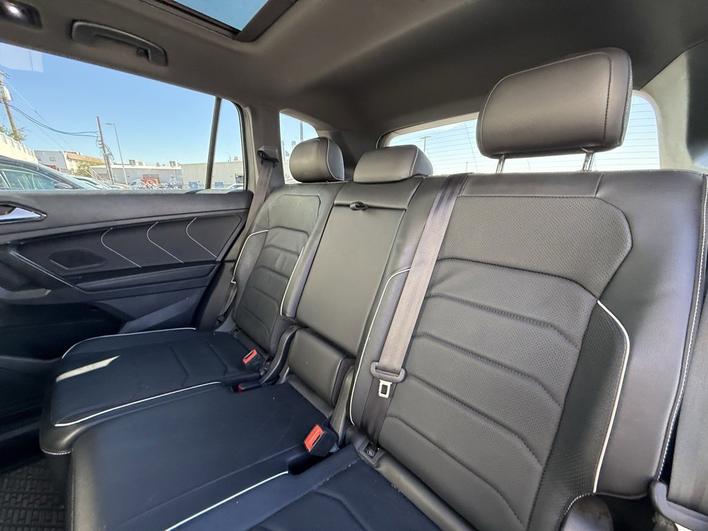 Used 2022 Volkswagen Tiguan SEL R-Line image 7