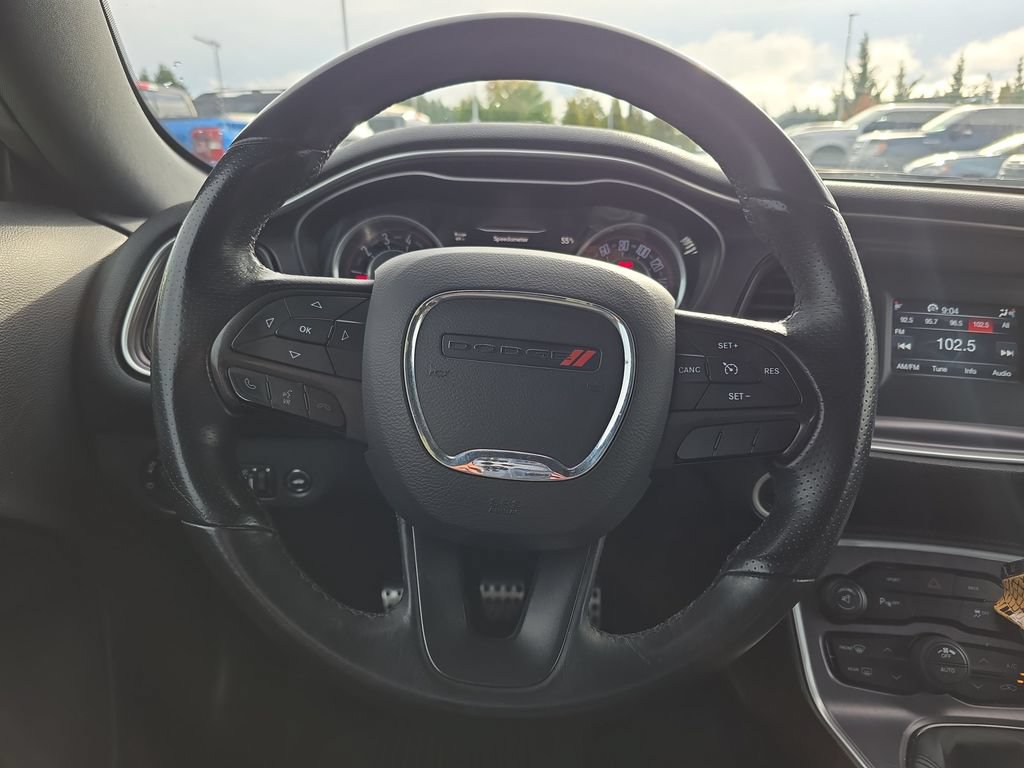 Used 2015 Dodge Challenger R/T RWD image 18