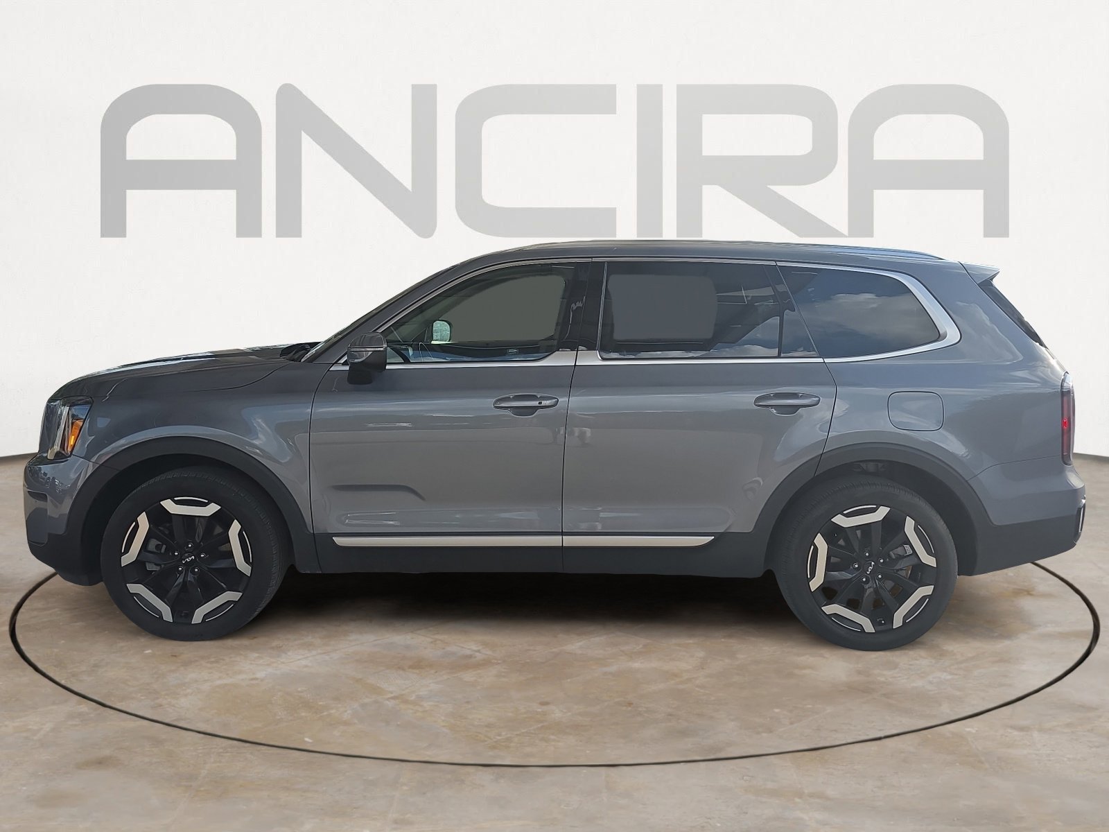 Certified 2023 Kia Telluride EX w/ EX Captain's Chair Package FWD image 5