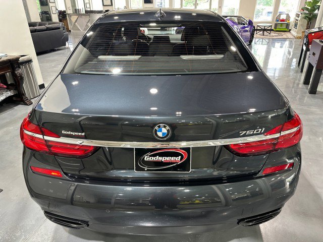 Used 2018 BMW 750i RWD image 29