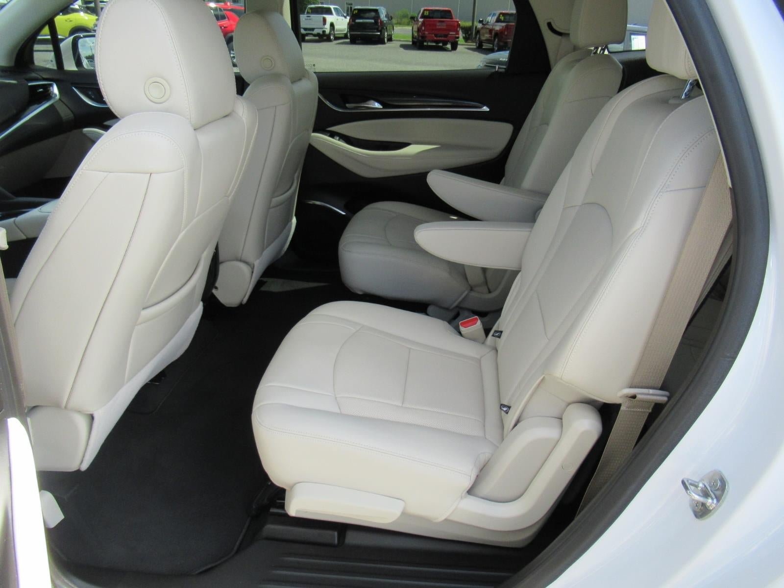 Used 2023 Buick Enclave Essence FWD image 33