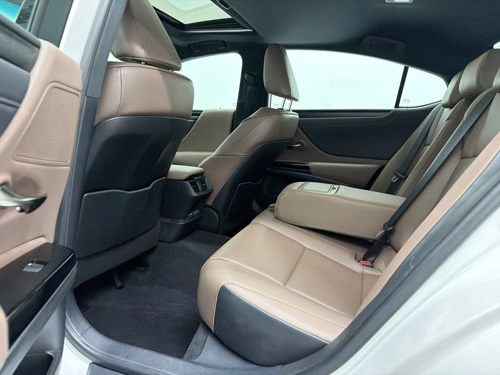 Used 2023 Lexus ES 250 w/ Premium Package AWD/4WD image 15