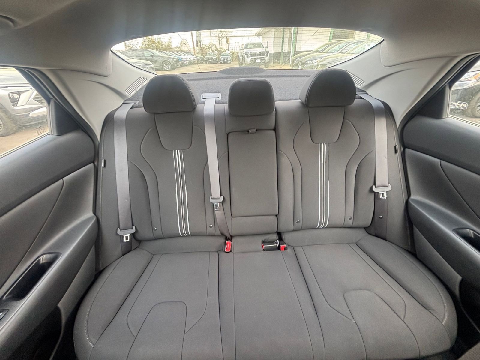 Used 2025 Hyundai Elantra SEL FWD image 41