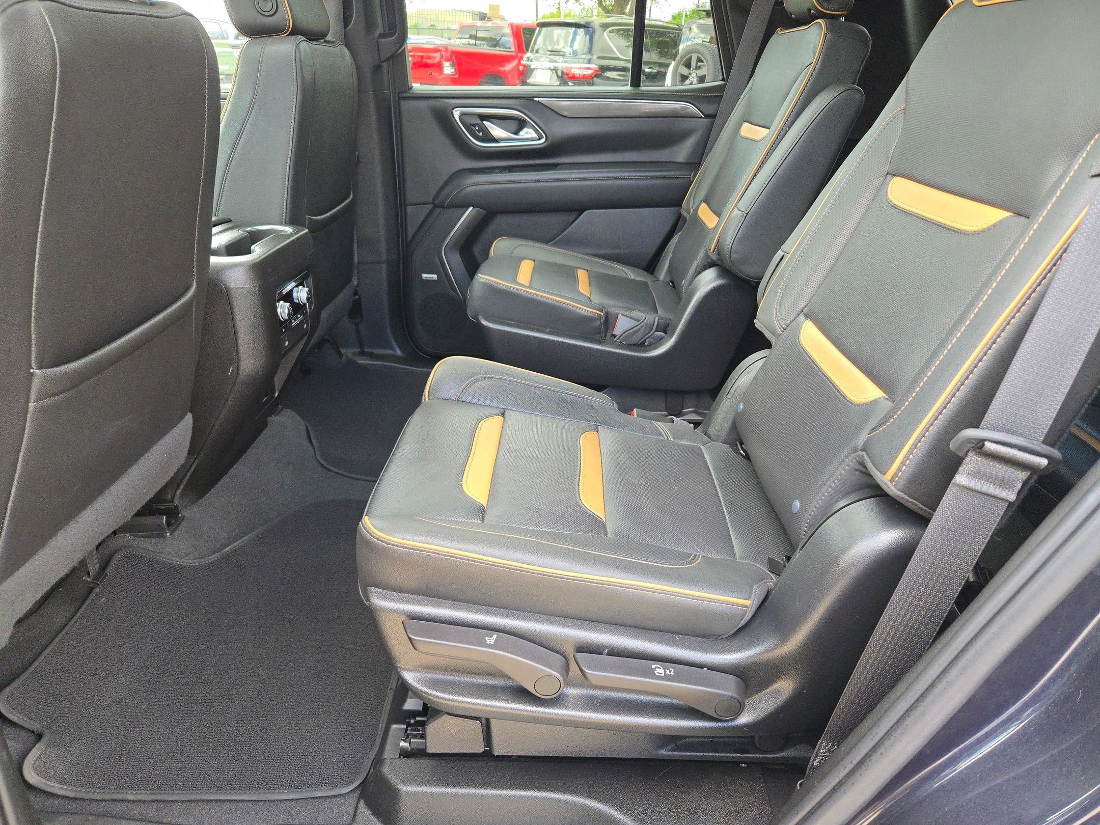 Used 2023 GMC Yukon AT4 image 14