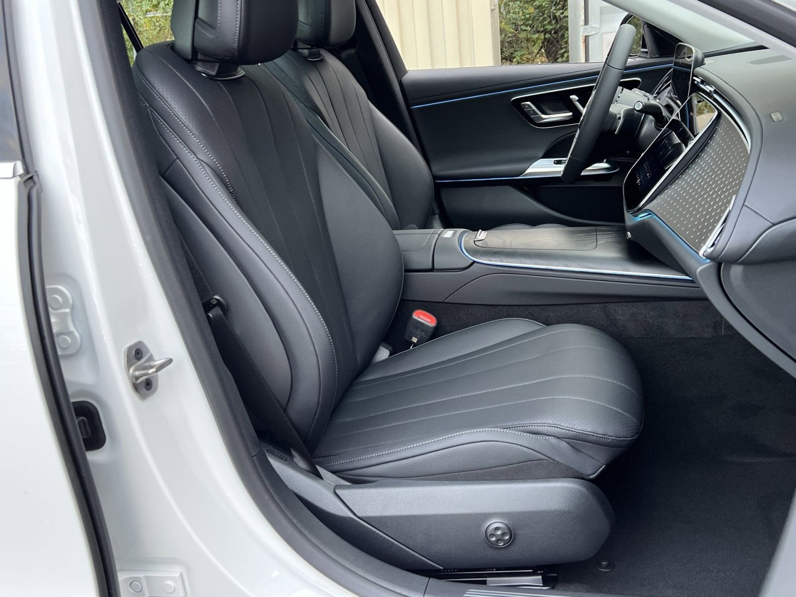 New 2026 Mercedes-Benz E 350 4MATIC Sedan image 26