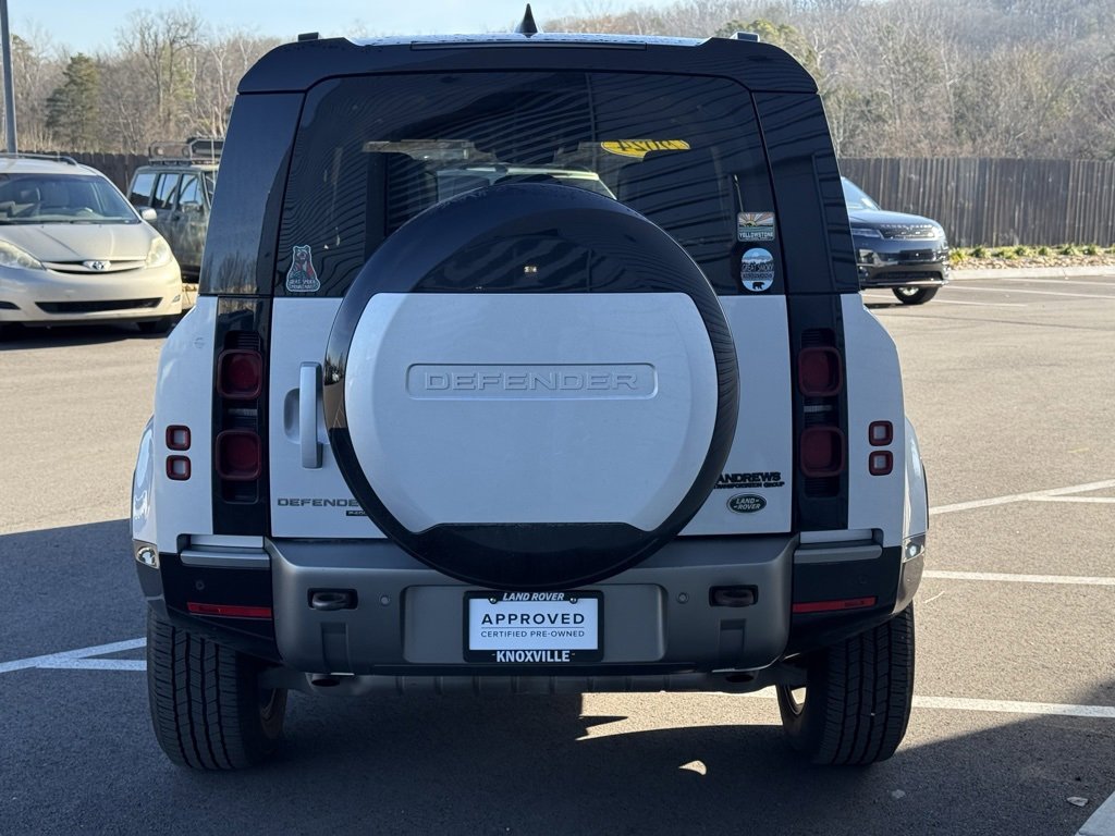 Used 2023 Land Rover Defender 110 X-Dynamic SE image 9