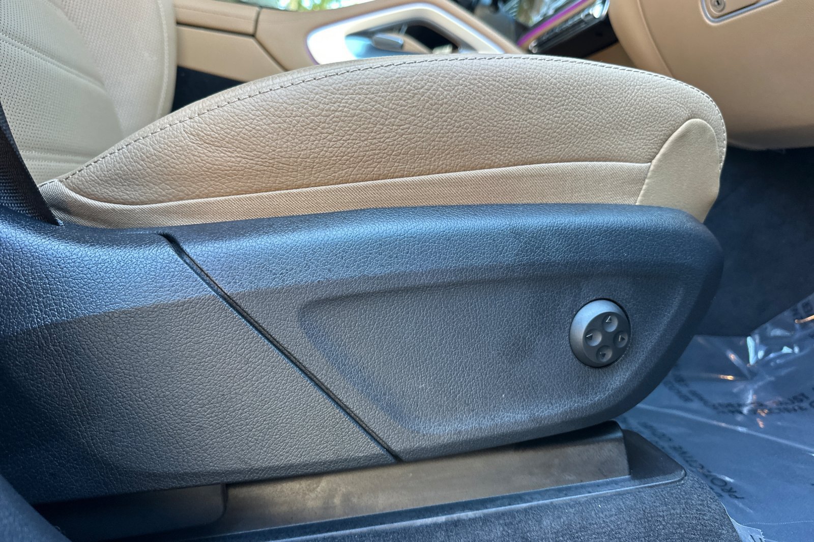 Used 2025 Mercedes-Benz GLE 450e 4MATIC image 22