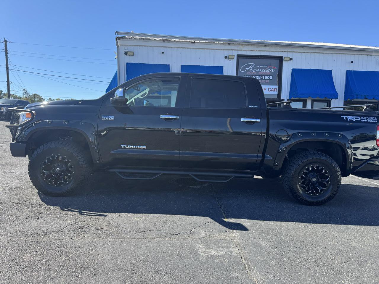 Used 2014 Toyota Tundra Limited w/ Limited Premium Package AWD/4WD image 8