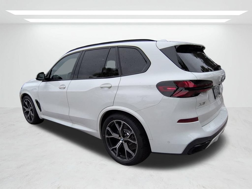 New 2026 BMW X5 xDrive50e w/ M Sport Package AWD/4WD image 6