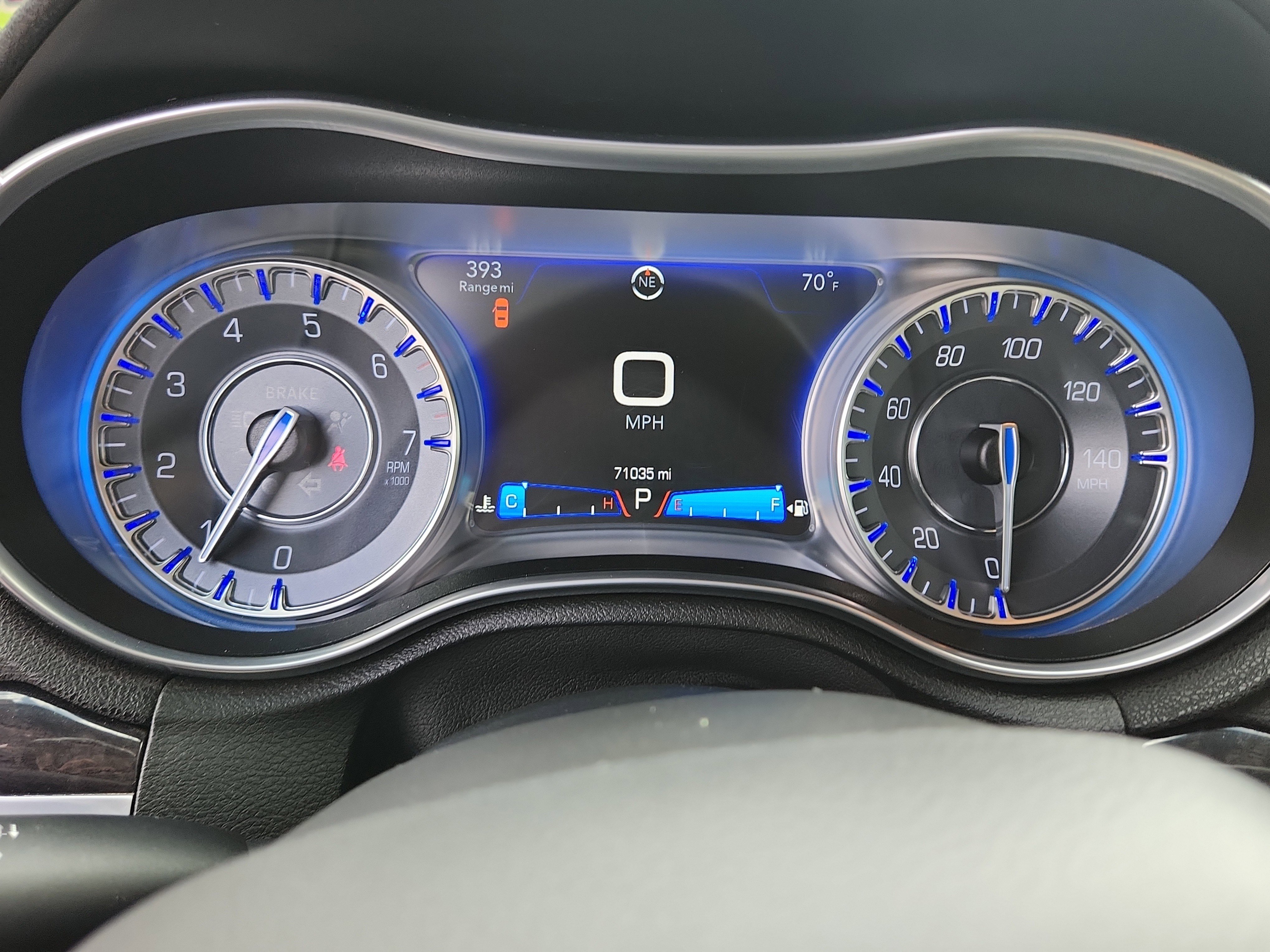Used 2018 Chrysler 300 Limited image 19