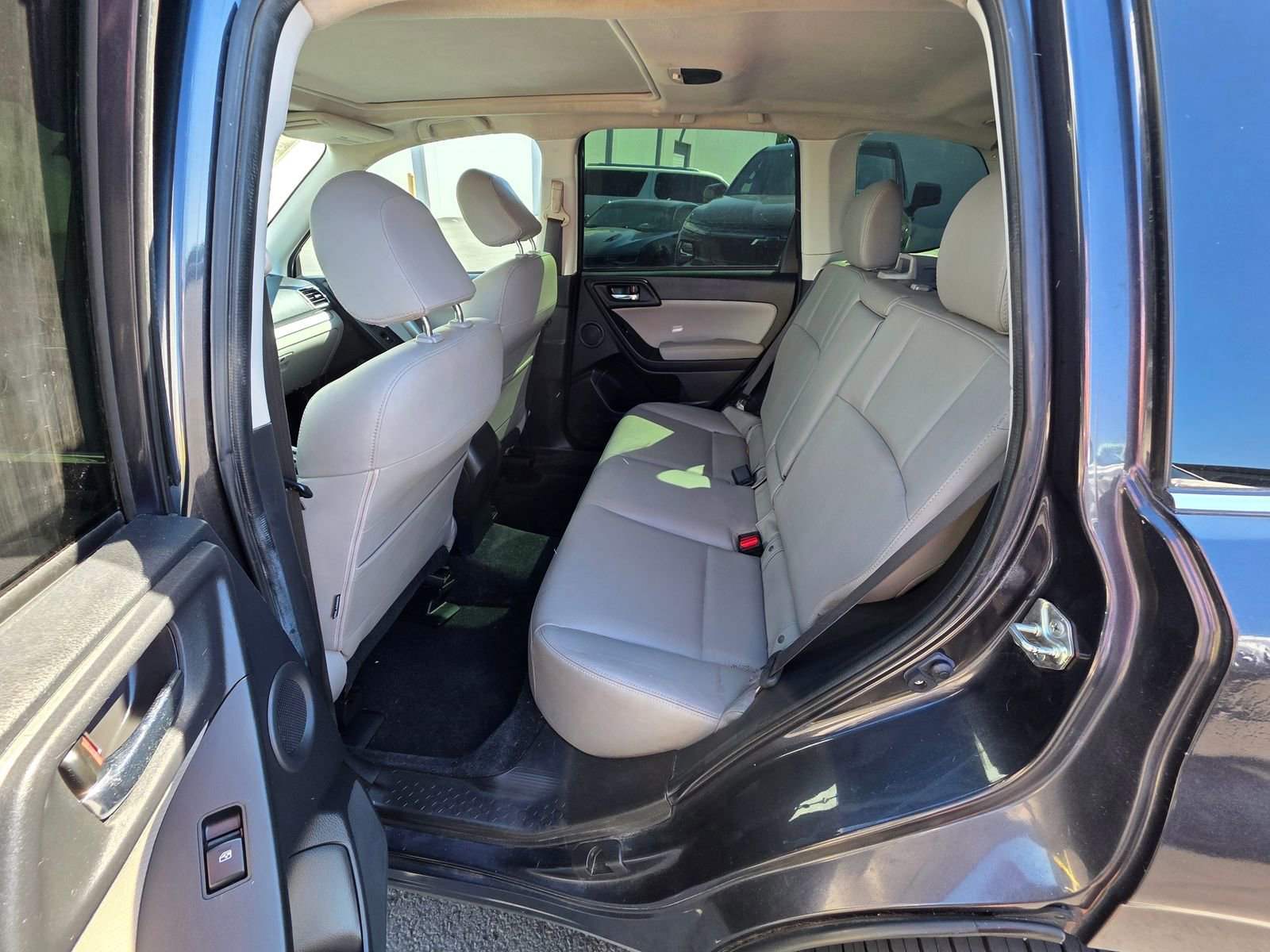 Used 2016 Subaru Forester 2.5i Touring w/ Eyesight & Navigation System AWD/4WD image 13