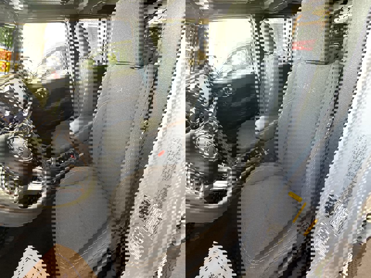 Used 2024 Jeep Wrangler Unlimited Sahara image 17