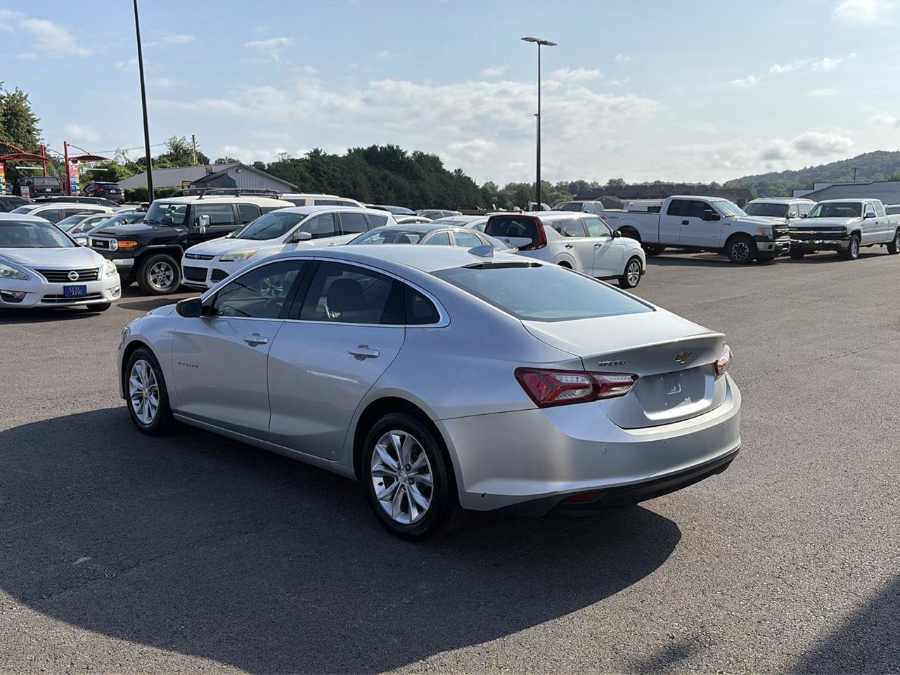 Used 2021 Chevrolet Malibu LT FWD image 5