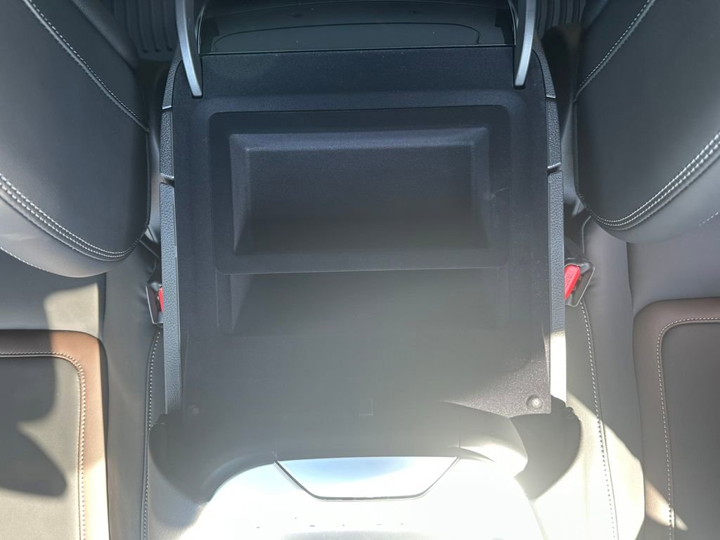 New 2026 Nissan Armada SL w/ Captain's Chari Seat Package image 19