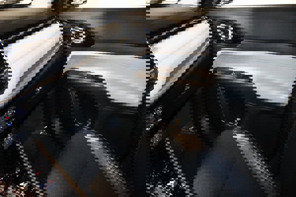 Used 2022 Jeep Compass Limited image 53