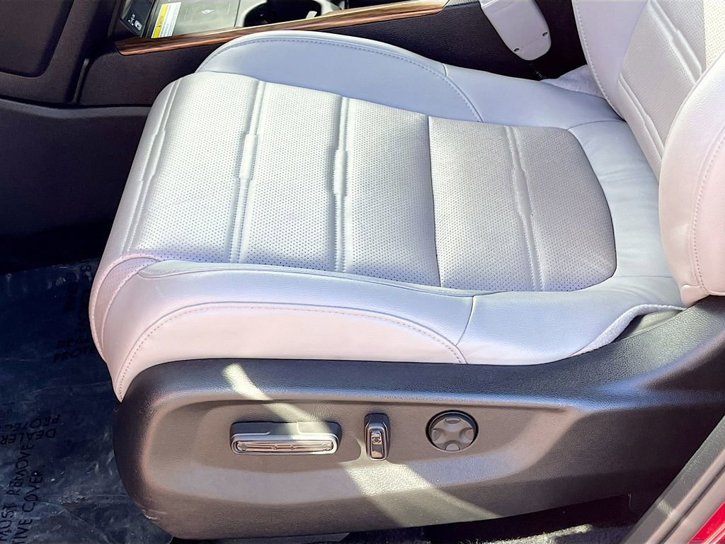Used 2022 Honda CR-V Touring image 19