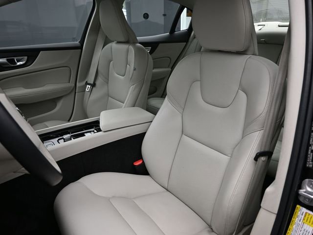 Used 2024 Volvo S60 B5 Plus image 10