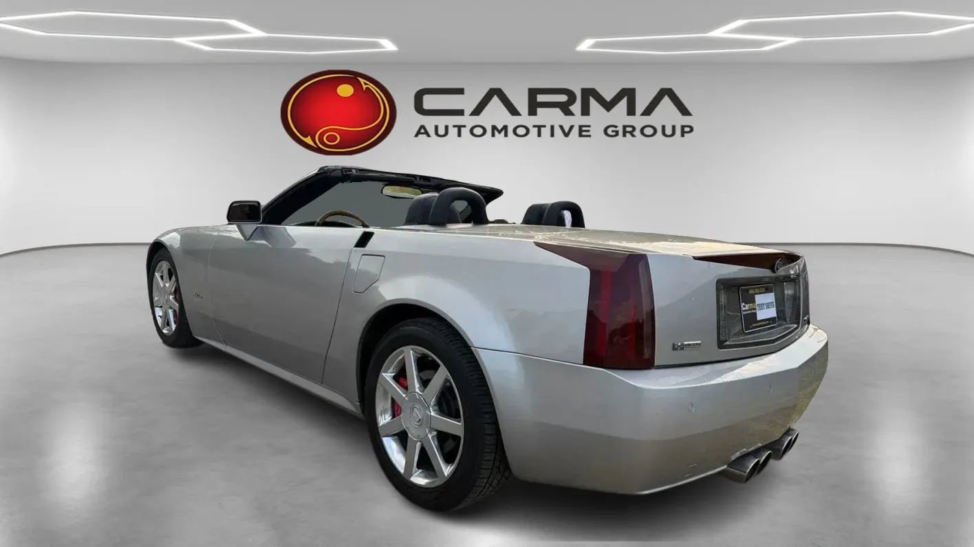 Used 2004 Cadillac XLR RWD image 3