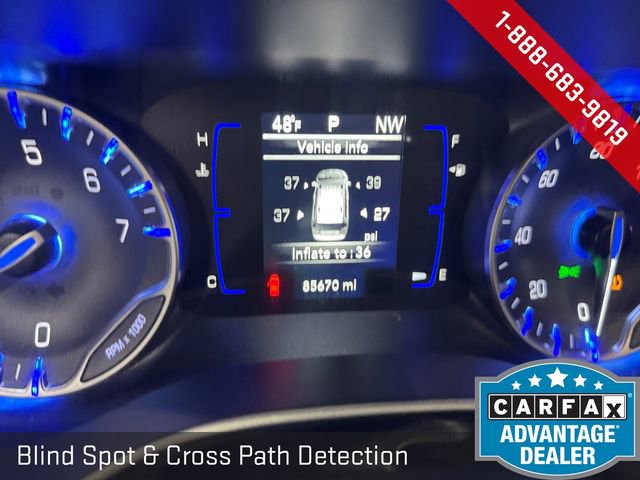 Used 2019 Chrysler Pacifica Touring-L image 3