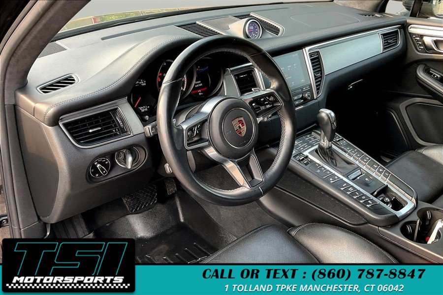 Used 2017 Porsche Macan Turbo AWD/4WD image 14