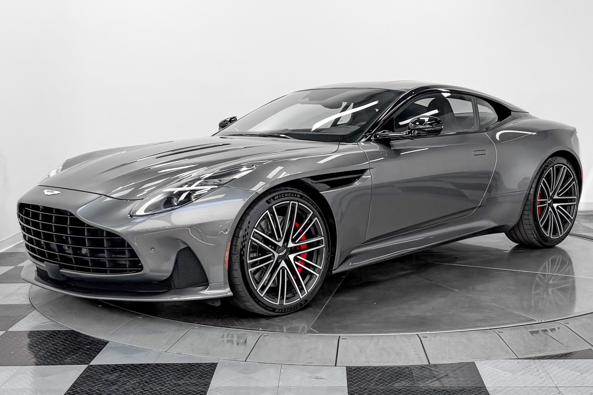 Used 2024 Aston Martin DB12 Coupe RWD image 34
