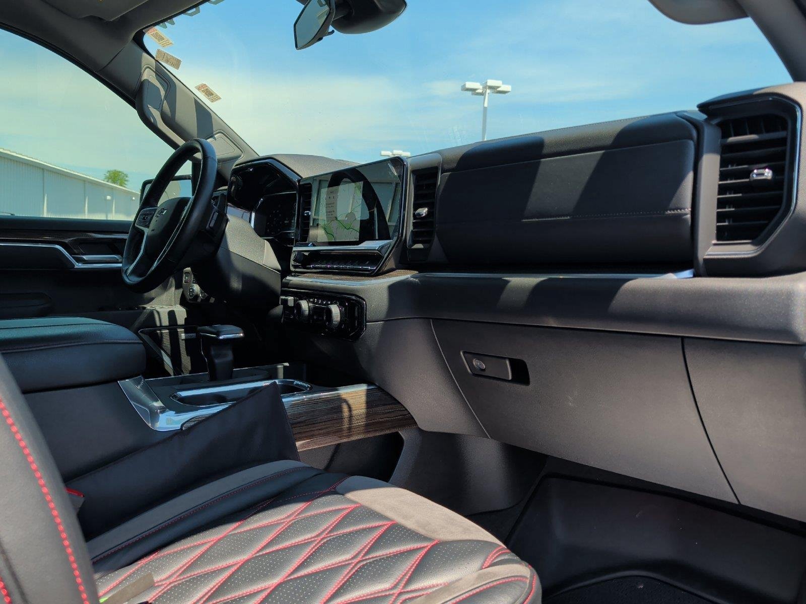 Used 2025 Chevrolet Silverado 1500 RST AWD/4WD image 41