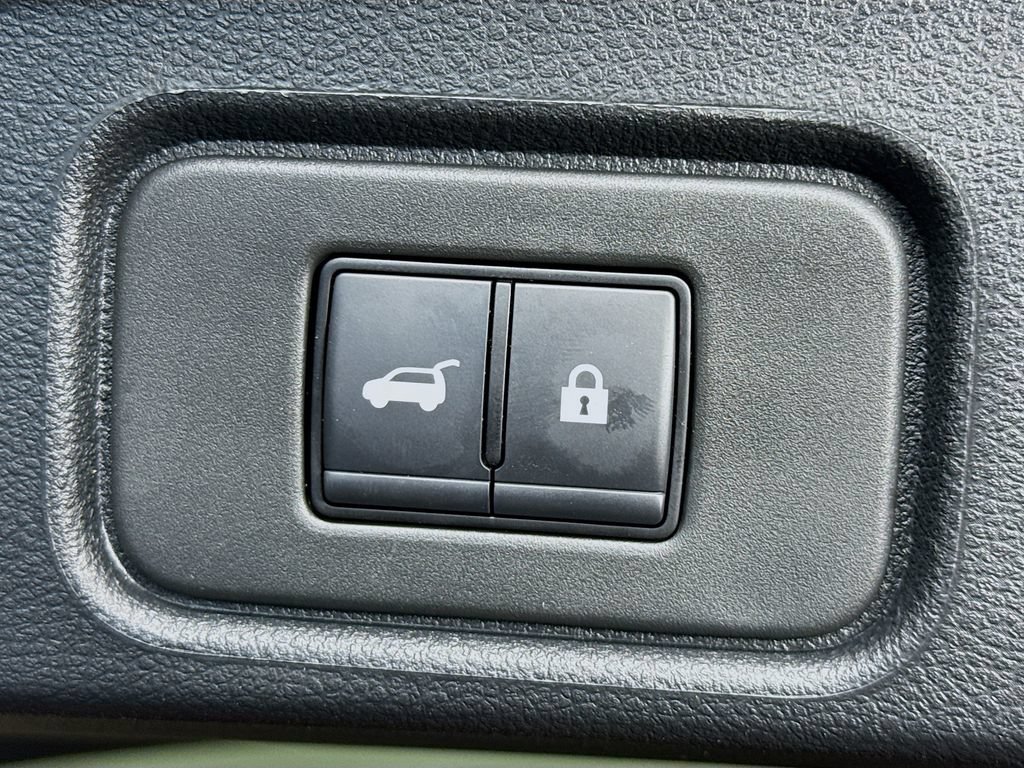 Certified 2025 Nissan Pathfinder Platinum AWD/4WD image 33