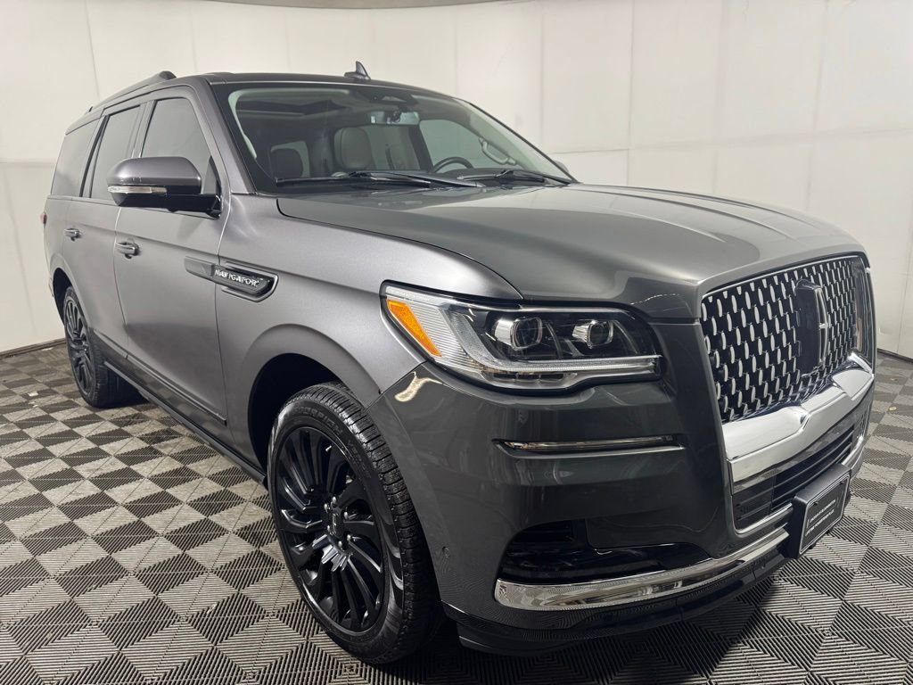 Certified 2023 Lincoln Navigator Black Label AWD/4WD image 7