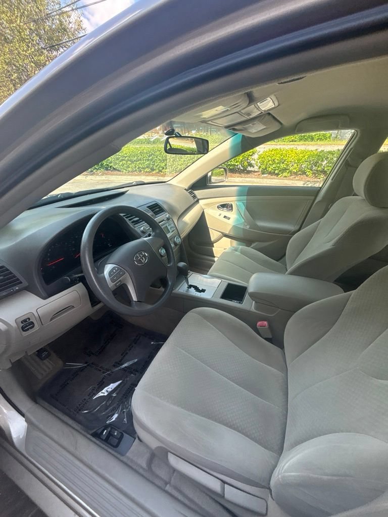 Used 2009 Toyota Camry LE FWD image 11