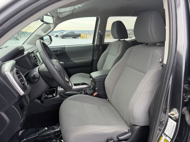 Used 2019 Toyota Tacoma SR5 RWD image 9