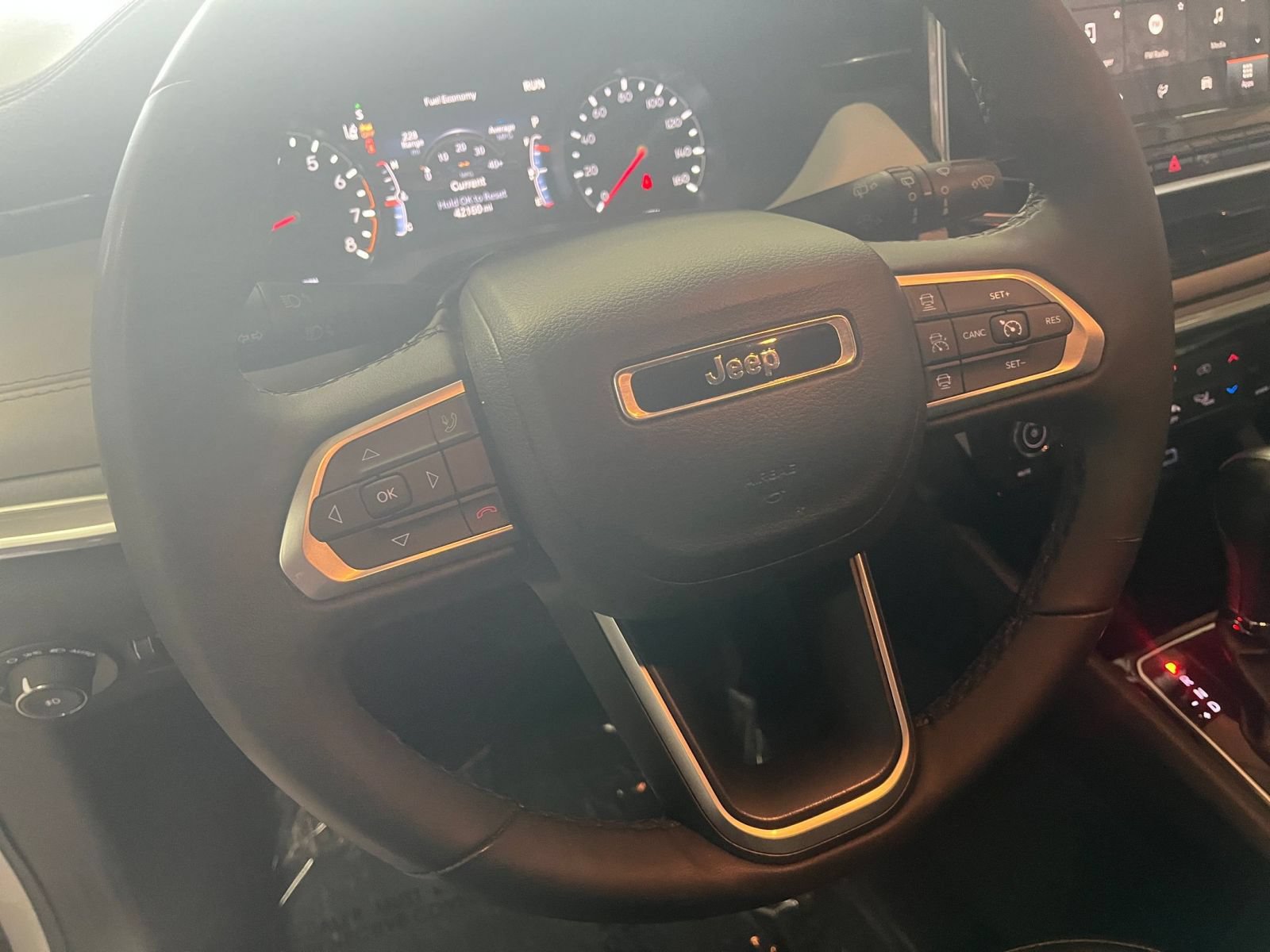 Used 2025 Jeep Compass Limited AWD/4WD image 29